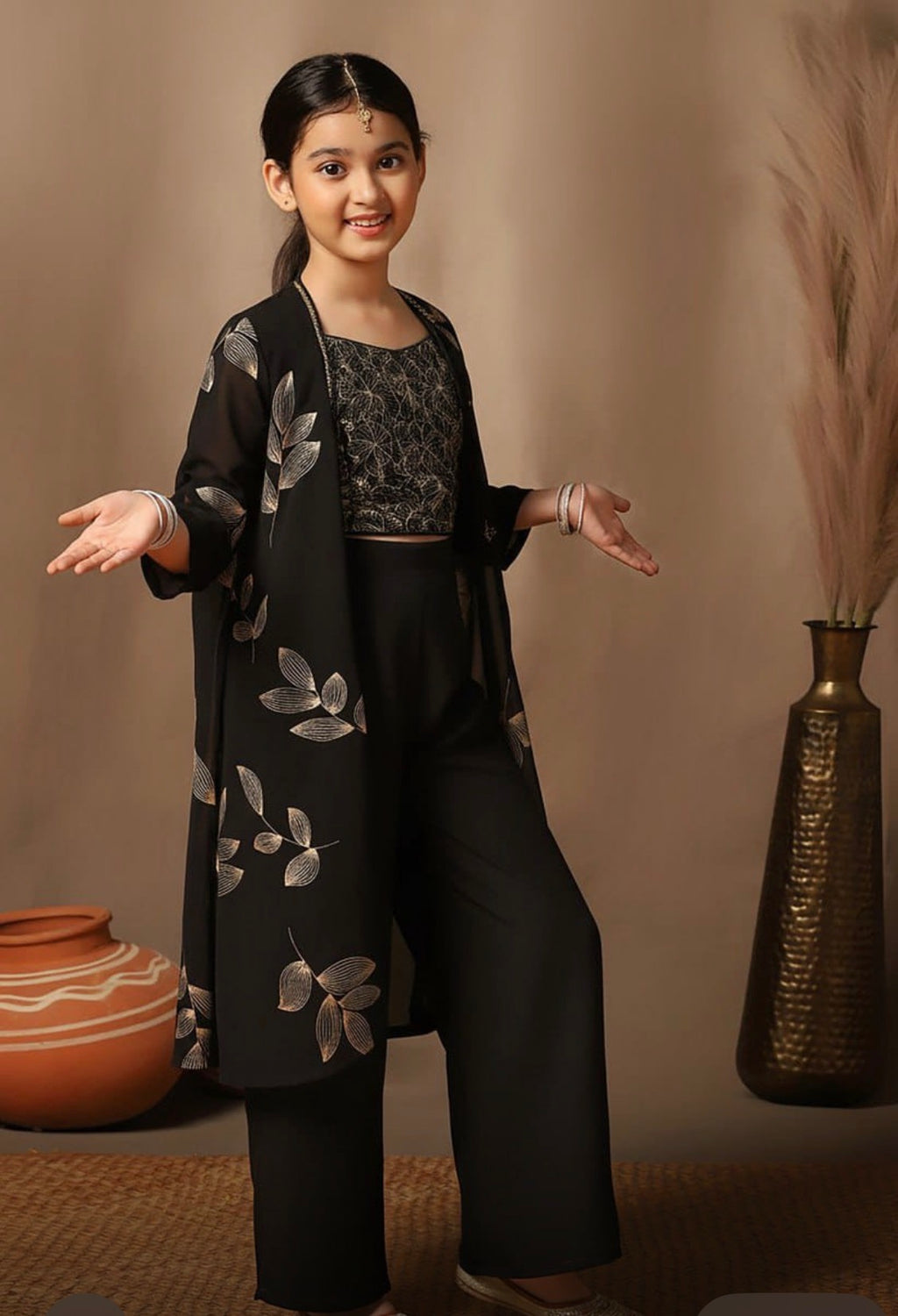 Girls Leaf Printed Jacket Palazzo Set Black - model pose